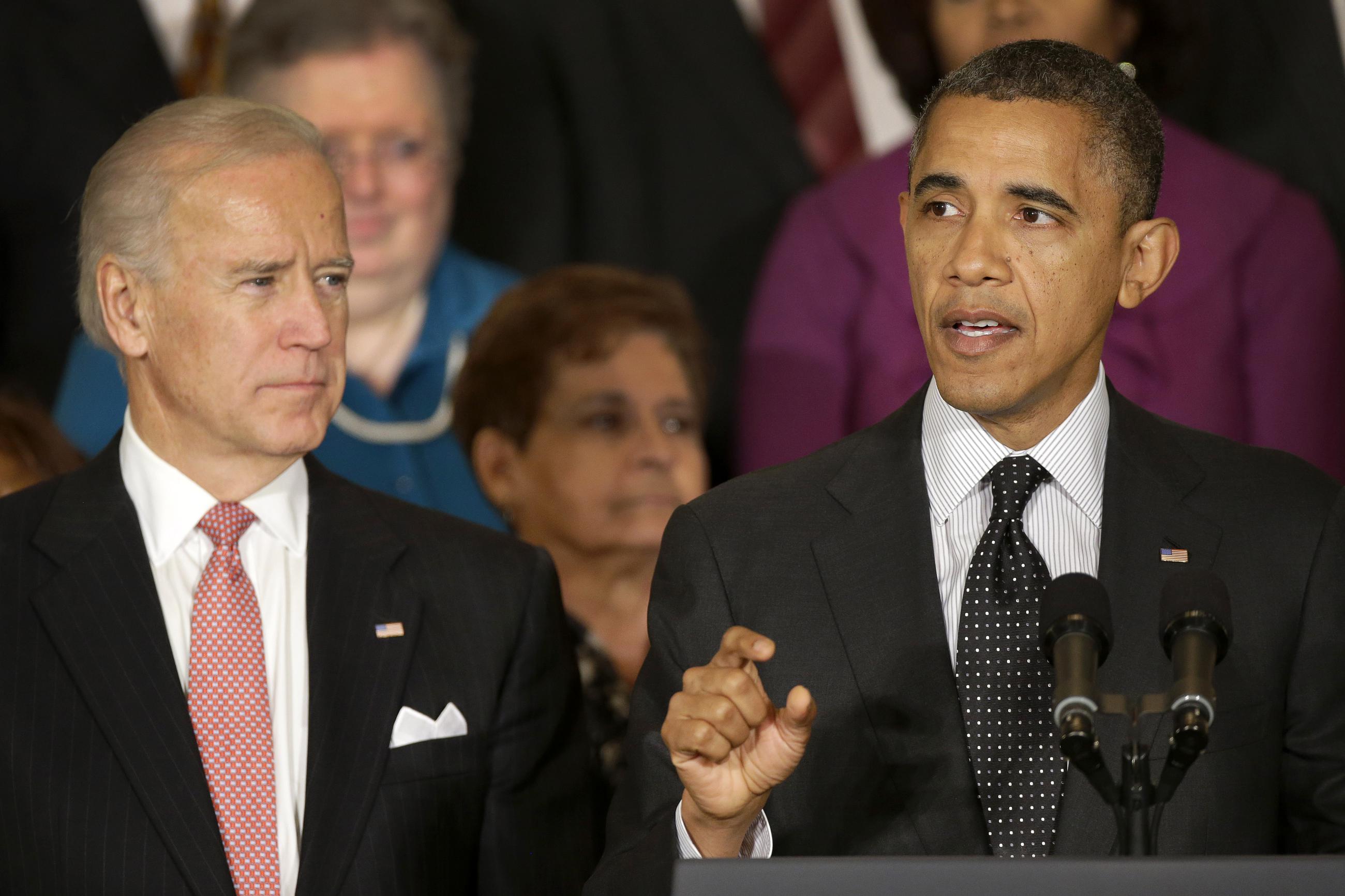 Obama Counters Boehner's Opening Bid on Fiscal Cliff