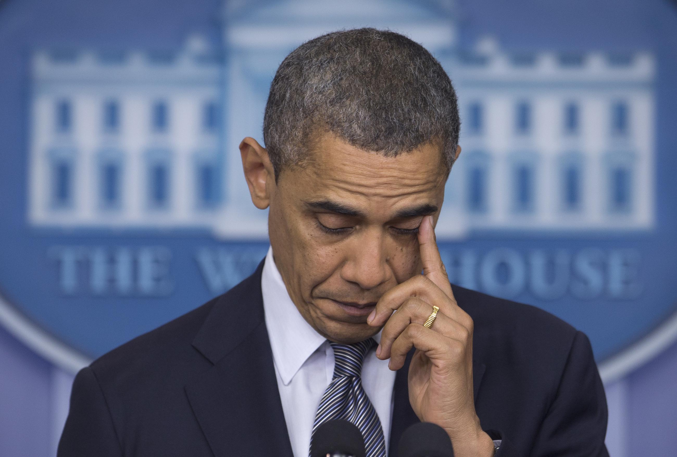Video Emotional Obama Cries During Statement On Newtown Shooting