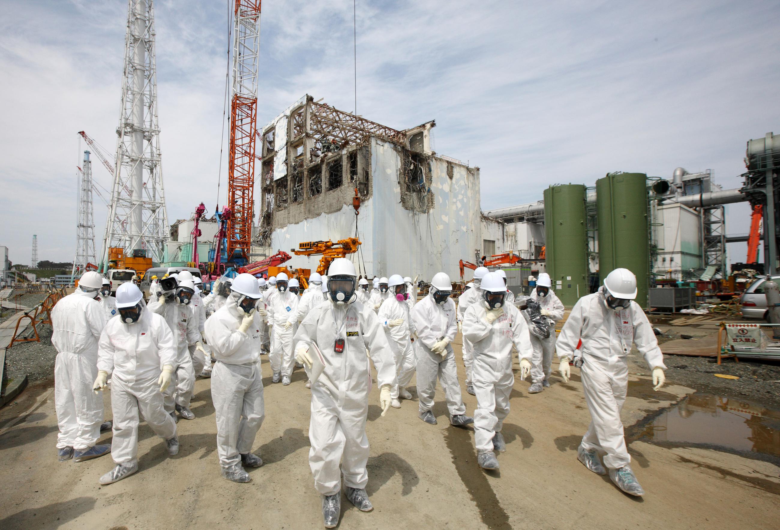 Авария на аэс в японии. Авария на АЭС Фукусима-1. Японии на АЭС «Фукусима-1». АЭС Фукусима-1, Япония, 2011. Авария на атомной станции в Японии Фукусима-1.