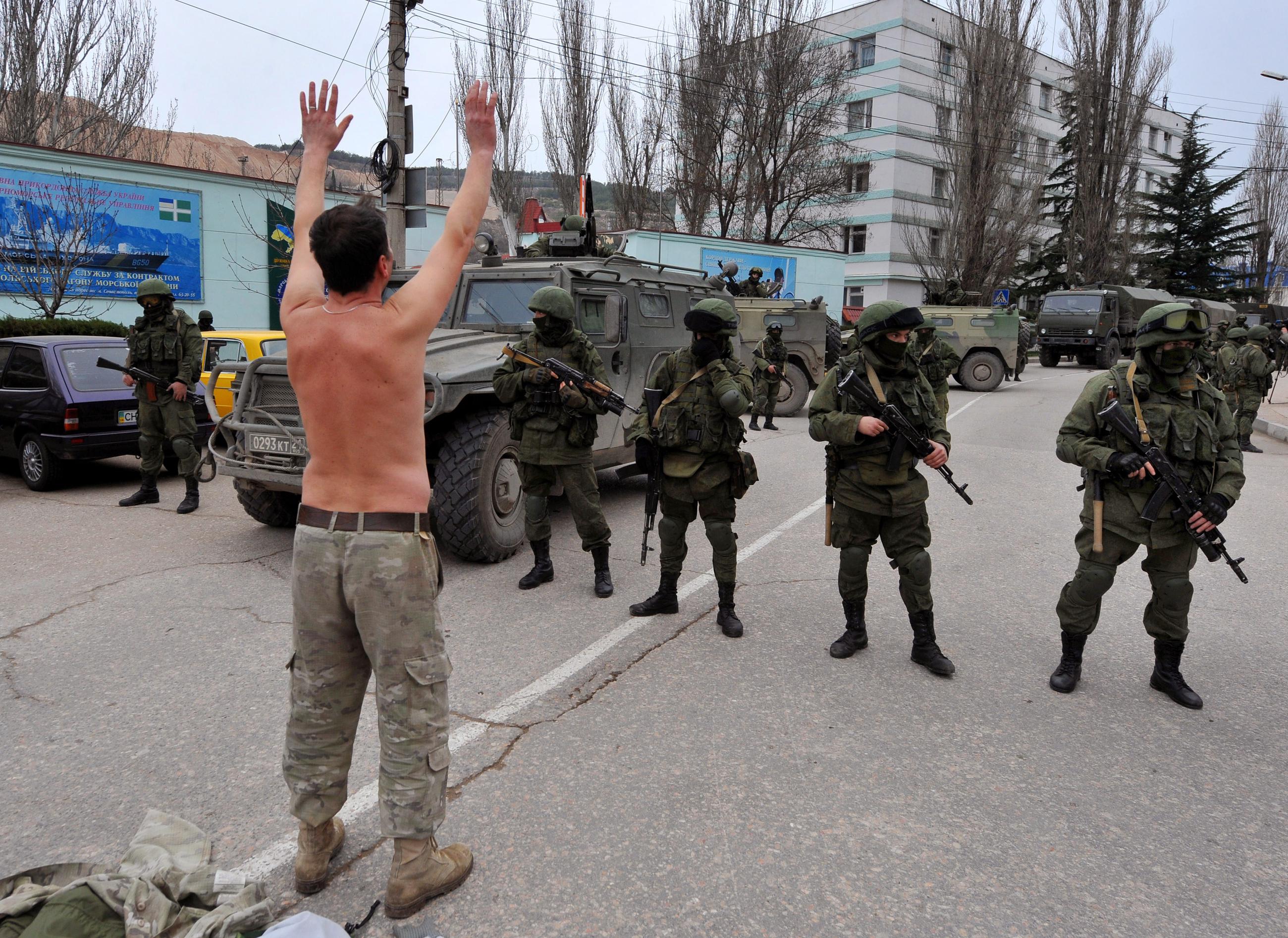 Украина сдалась или нет. Вторжение на Украину. Вторжение 2014 год Украина.