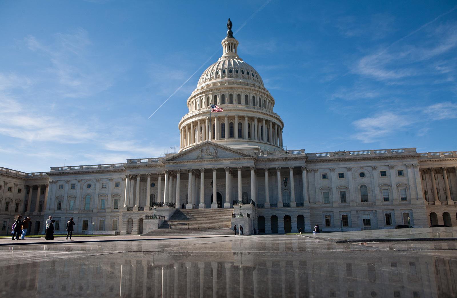 Lawmakers Want Federal Employees to Stop Harassing Interns