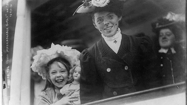 Photos Early Ellis Island