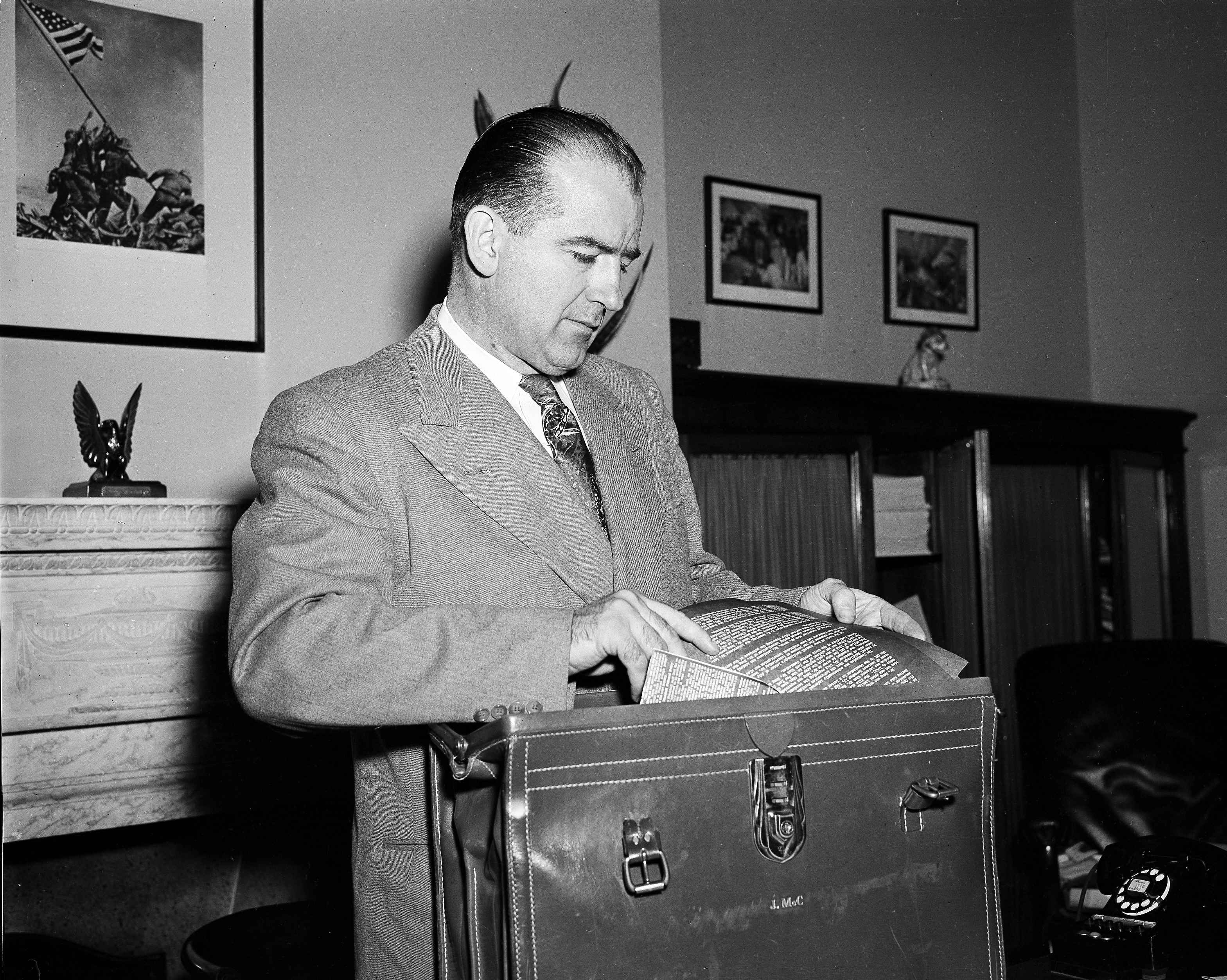 mccarthyism essay questions mccarthyism essay questions