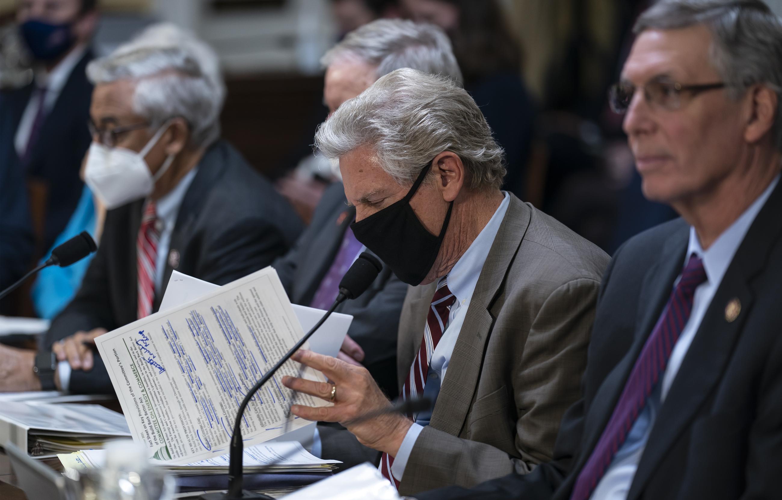 Medicare premium increase could complicate Dems’ message