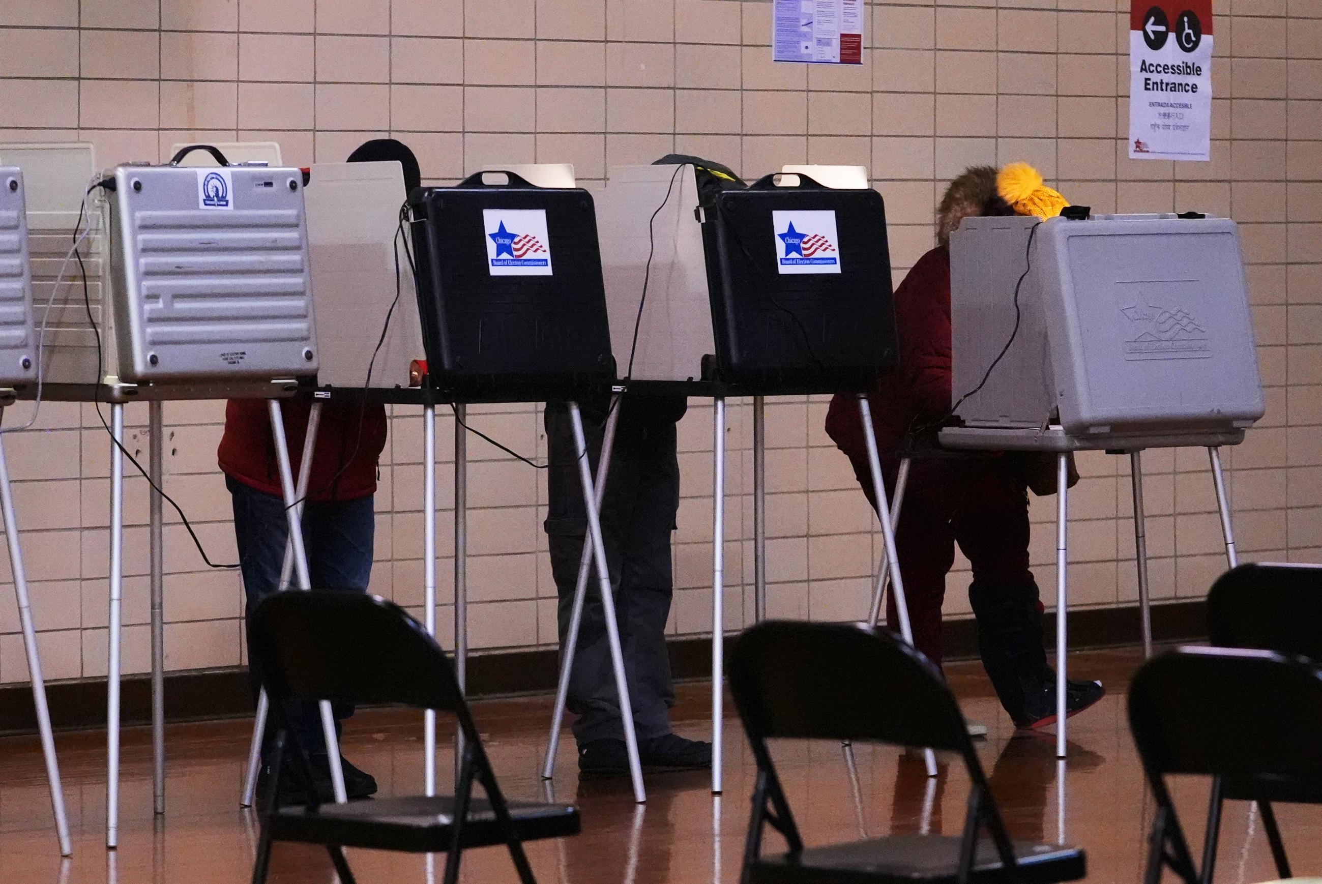 Voters cast their ballots on Election Day at Chicago Park District Loyola field house in Chicago, Tuesday, March 17, 2026. (AP Photo/Nam Y. Huh)